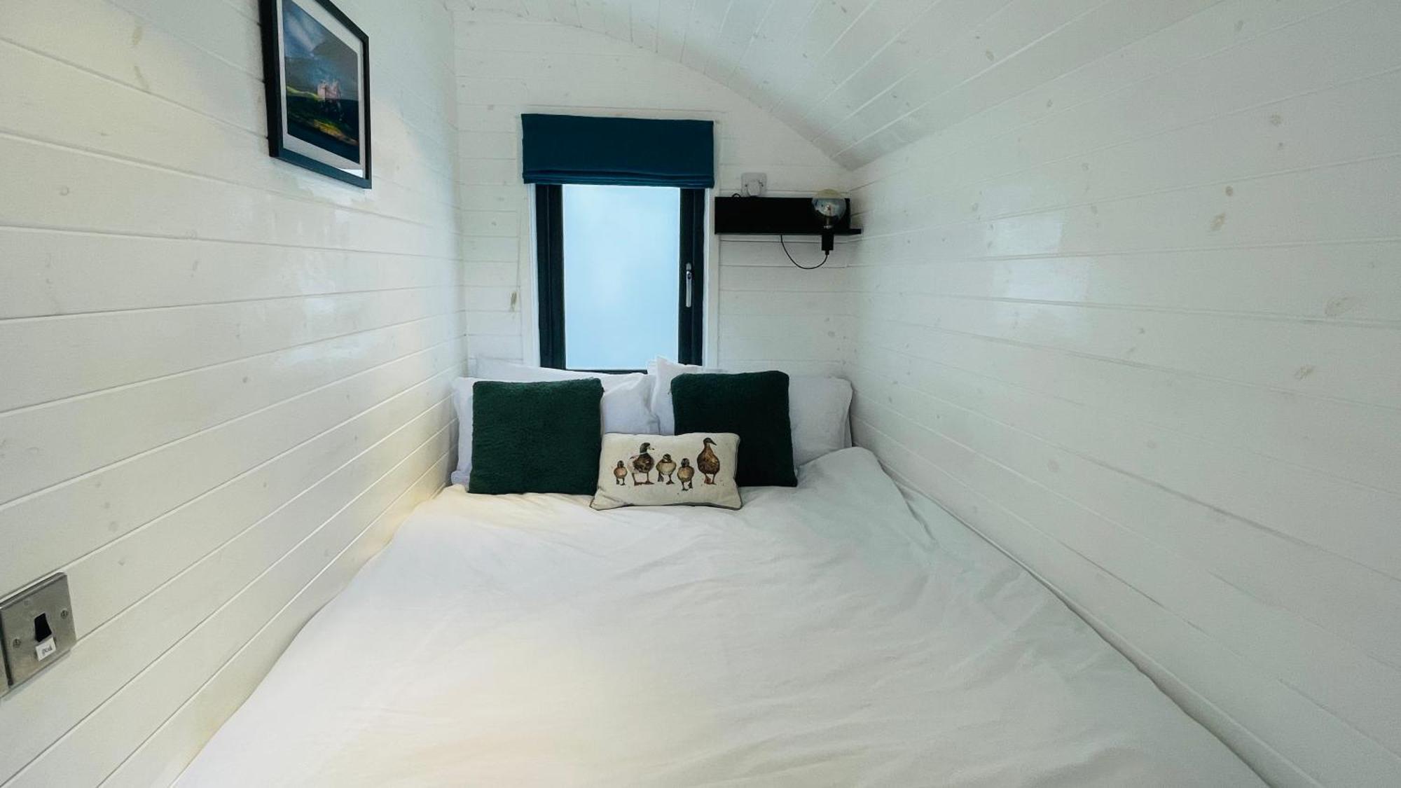 Hideaway Pod Near Loch Ness For A Tranquil Retreat Apartment Lewiston Exterior photo